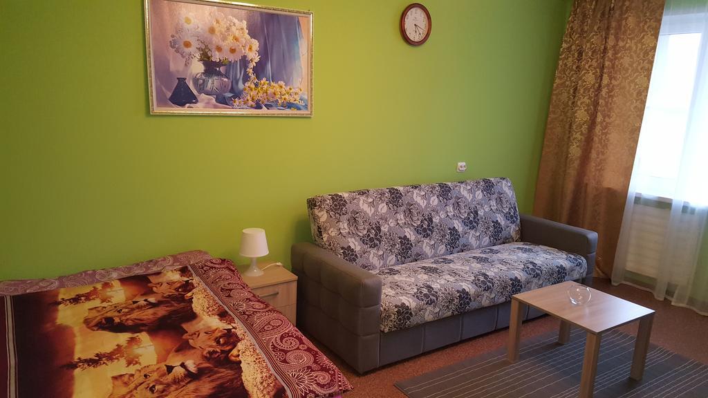 Apartment Grinn 45 On Kommunalnaya Pskov Dış mekan fotoğraf