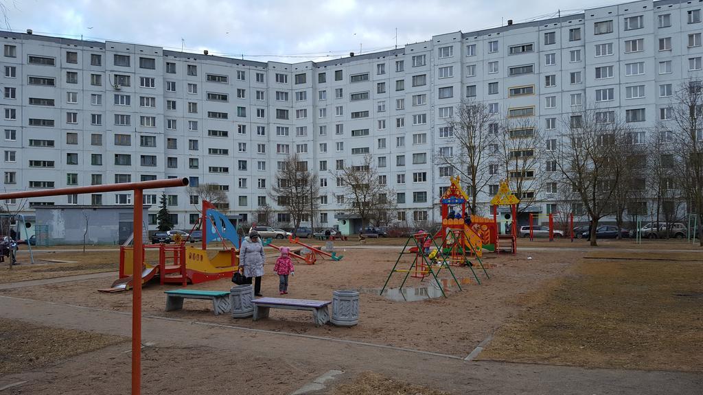 Apartment Grinn 45 On Kommunalnaya Pskov Dış mekan fotoğraf